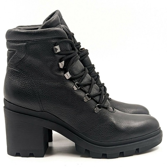 Black boots - Picture 2 of 5